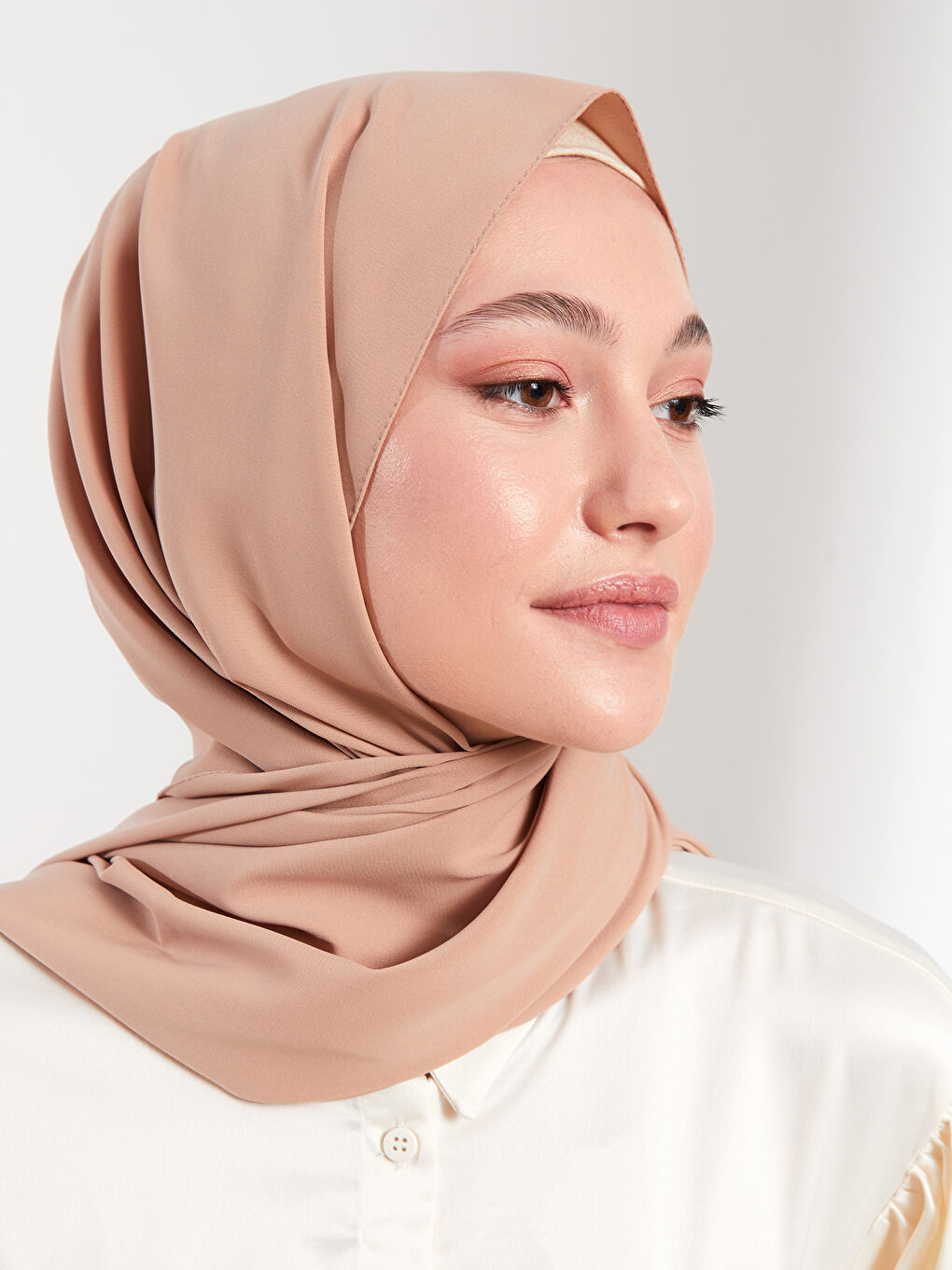 Bej Kadın Düz Medine İpeği Şal-3