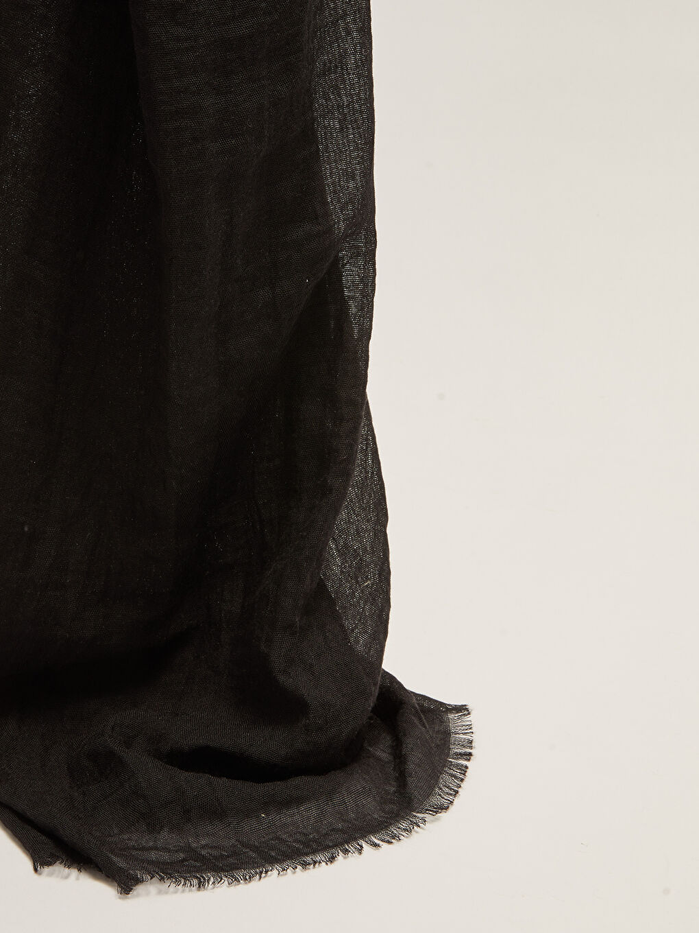 وشاح كريب للسيدات بتفاصيل شراشيب-5