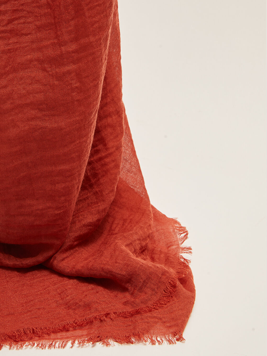 وشاح كريب للسيدات بتفاصيل شراشيب-1