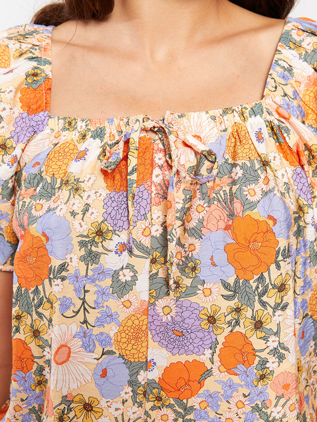 Karışık Kare Yaka Çiçekli Kısa Kollu Kadın Bluz-3