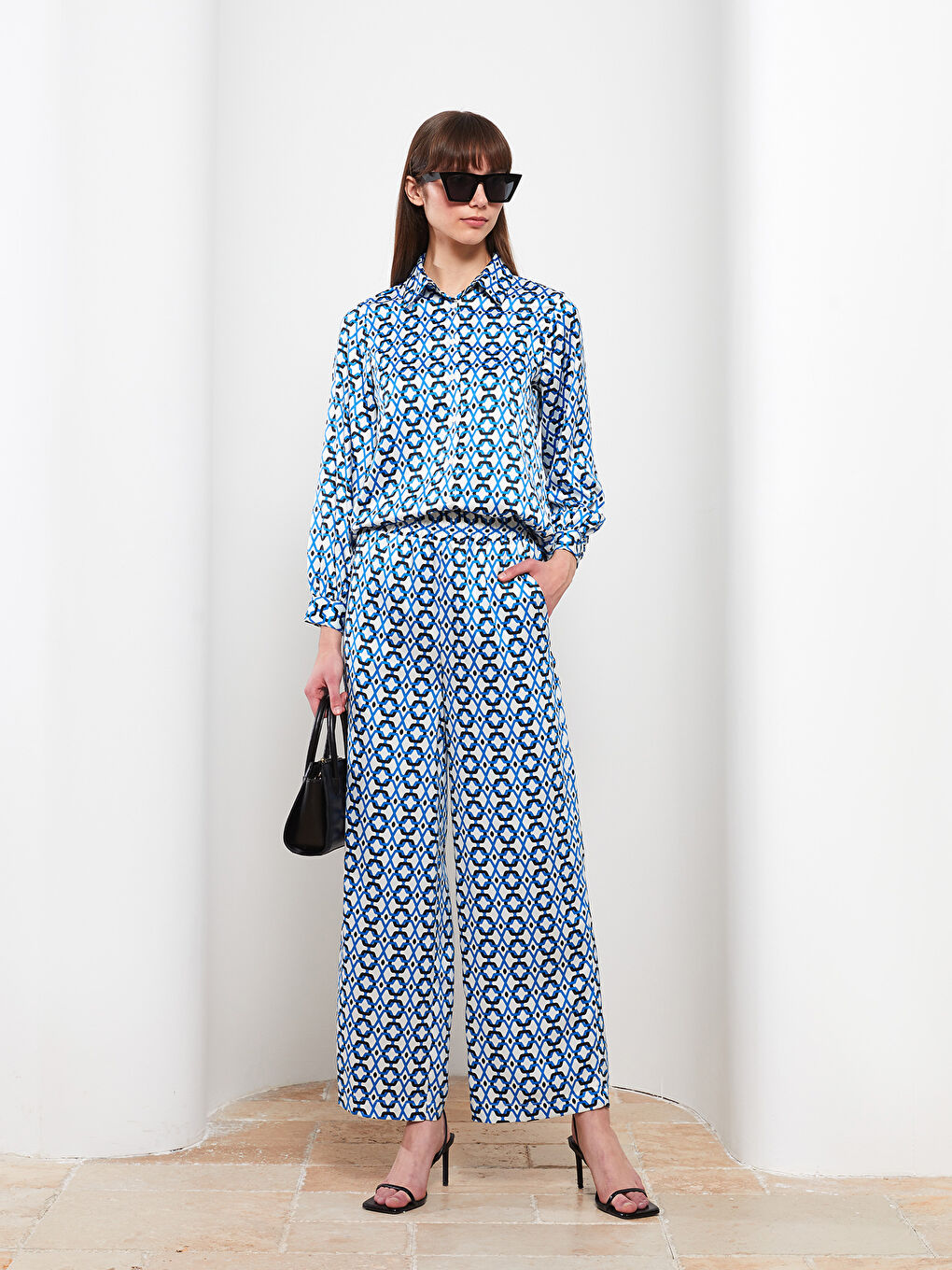 Mavi Desenli Saten Kadın Gömlek Tunik