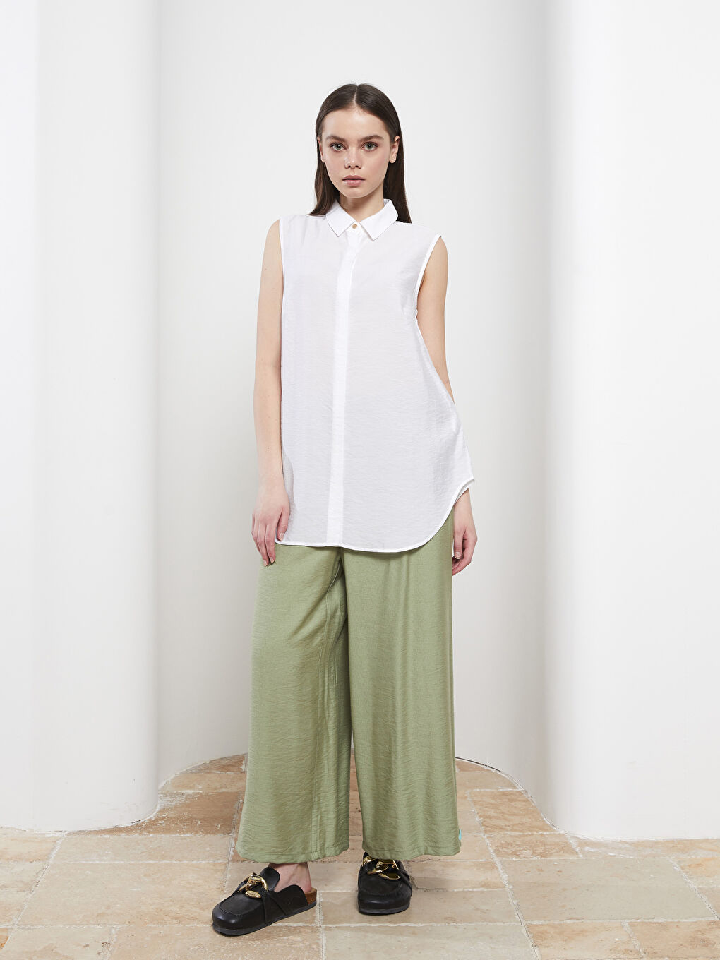 Beyaz Kadın Gömlek Yaka Düz Kolsuz Tunik