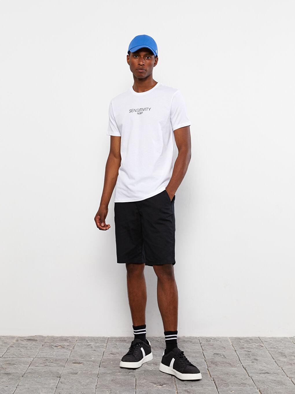 Beyaz Bisiklet Yaka Kısa Kollu Baskılı Penye Erkek Tişört-2