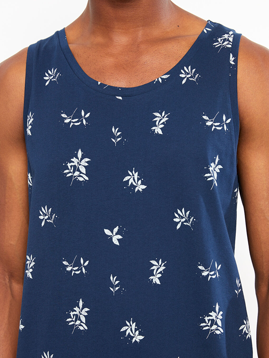 T-shirt sans manches en jersey imprimé à col rond pour hommes-3