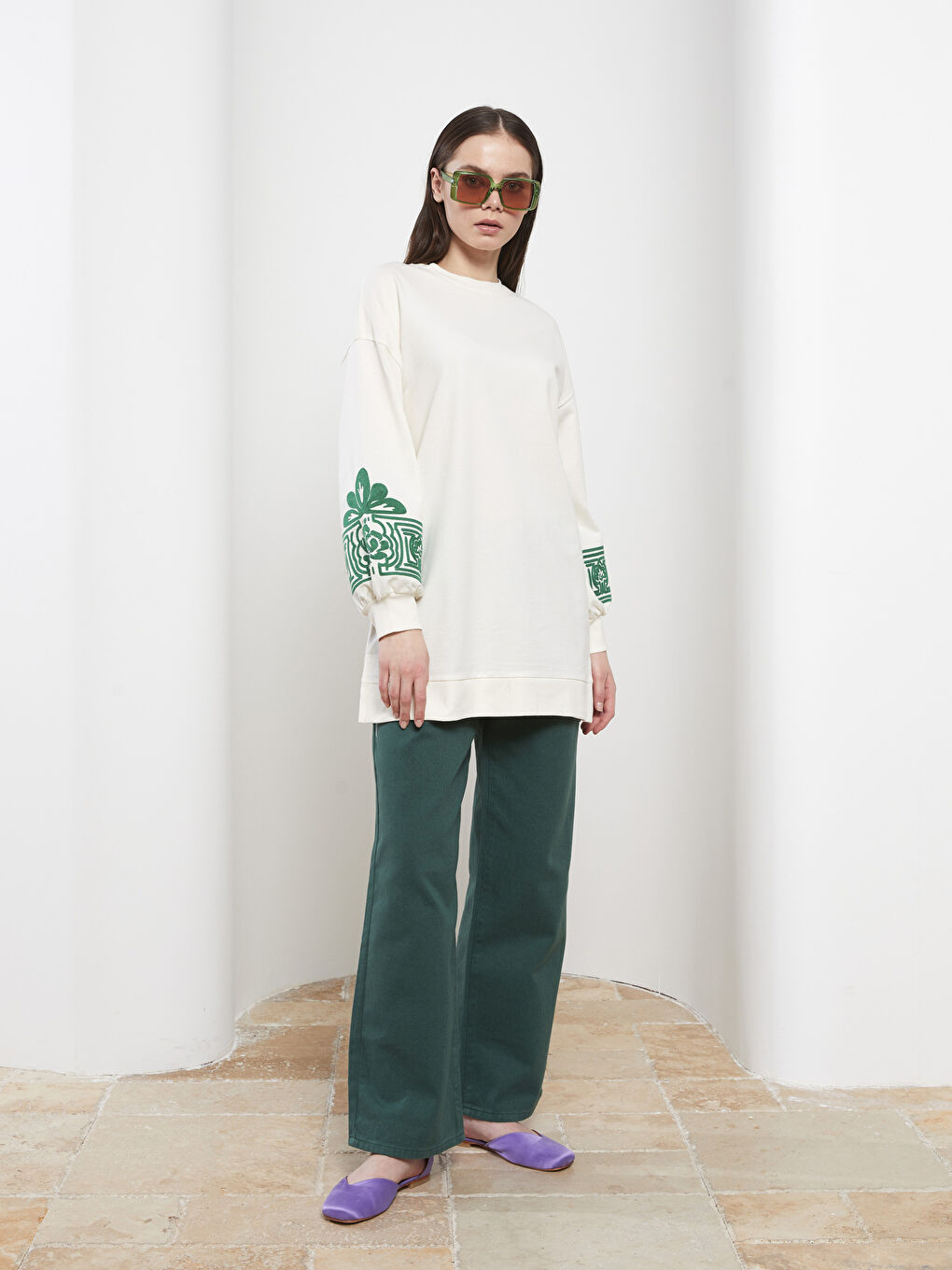 Ekru Bisiklet Yaka Nakış Detaylı Uzun Kollu Kadın Sweatshirt Tunik-2