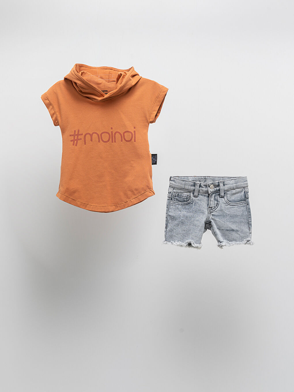 Turuncu Kapüşonlu Kısa Kollu Kız Çocuk Tişört ve Jean Şort