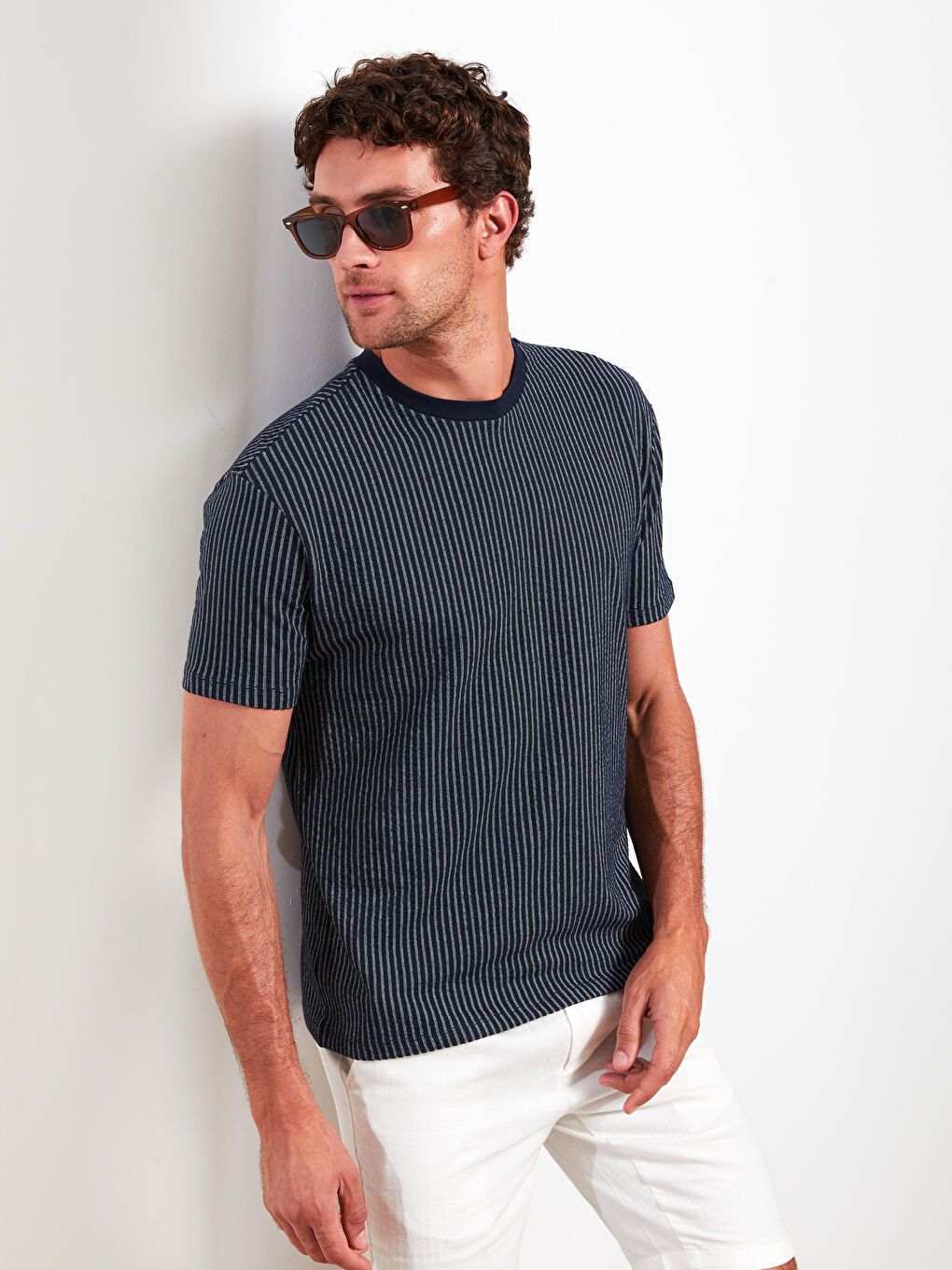 Lacivert Bisiklet Yaka Kısa Kollu Çizgili Erkek Tişört-2