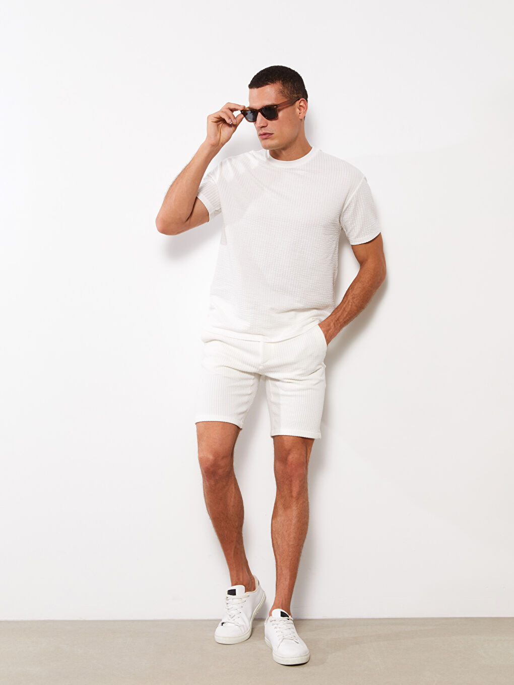 Ekru Bisiklet Yaka Kısa Kollu Çizgili Erkek Tişört