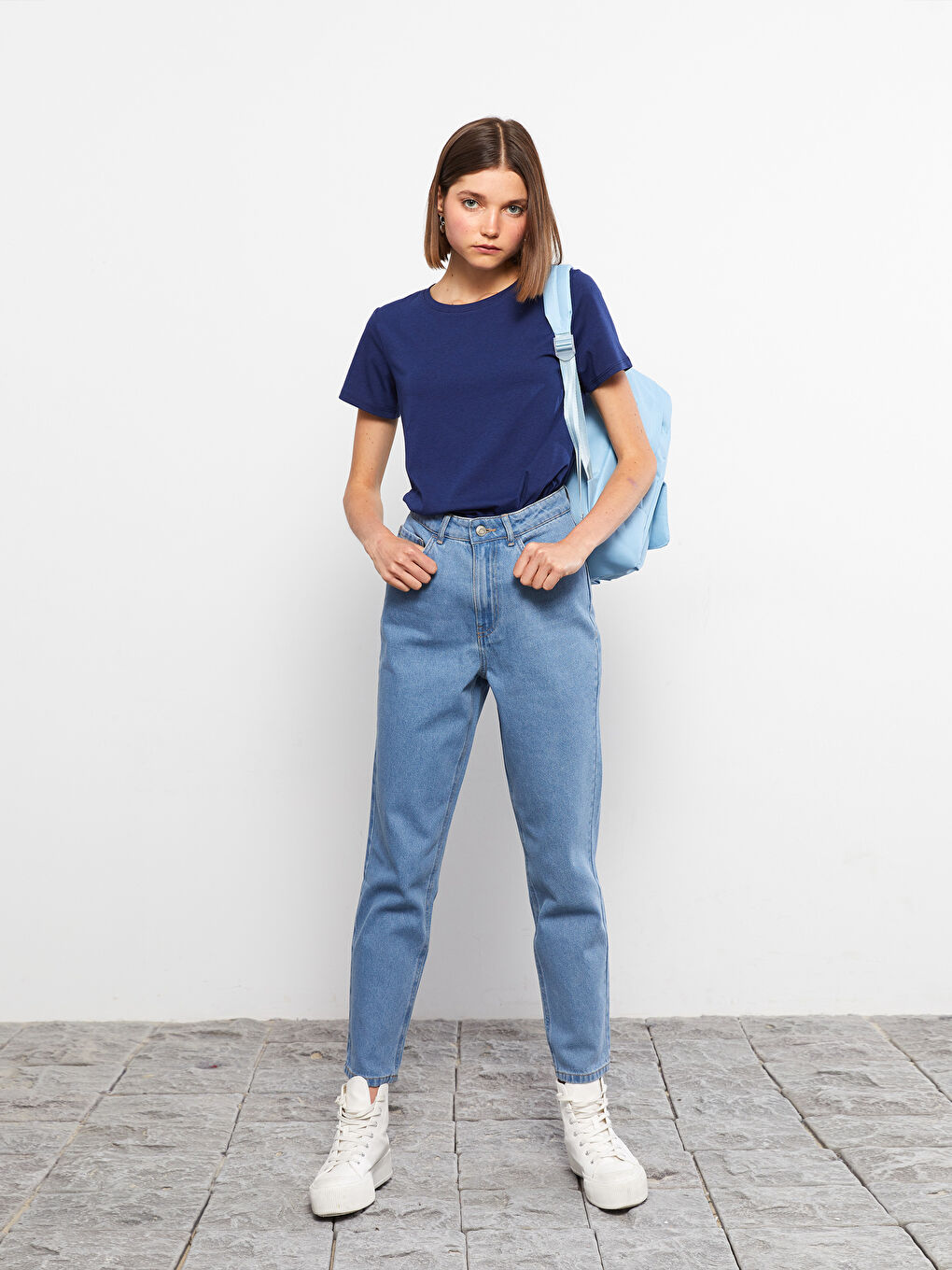 Lacivert Bisiklet Yaka Düz Kısa Kollu Kadın Tişört-1