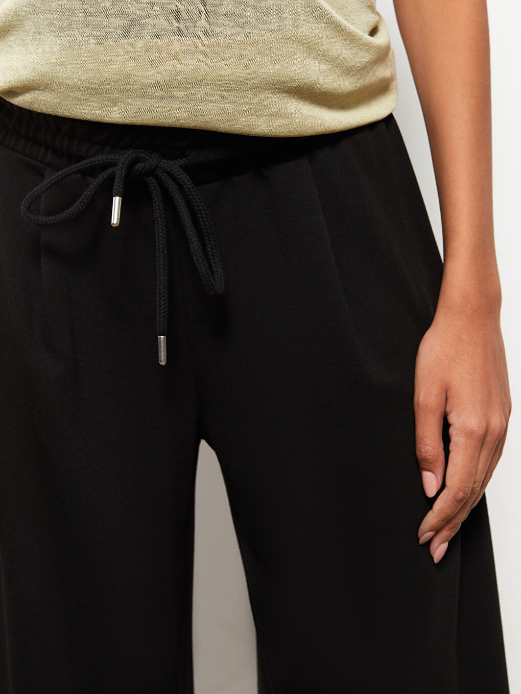 Siyah Beli Lastikli Düz Hamile Kapri-2