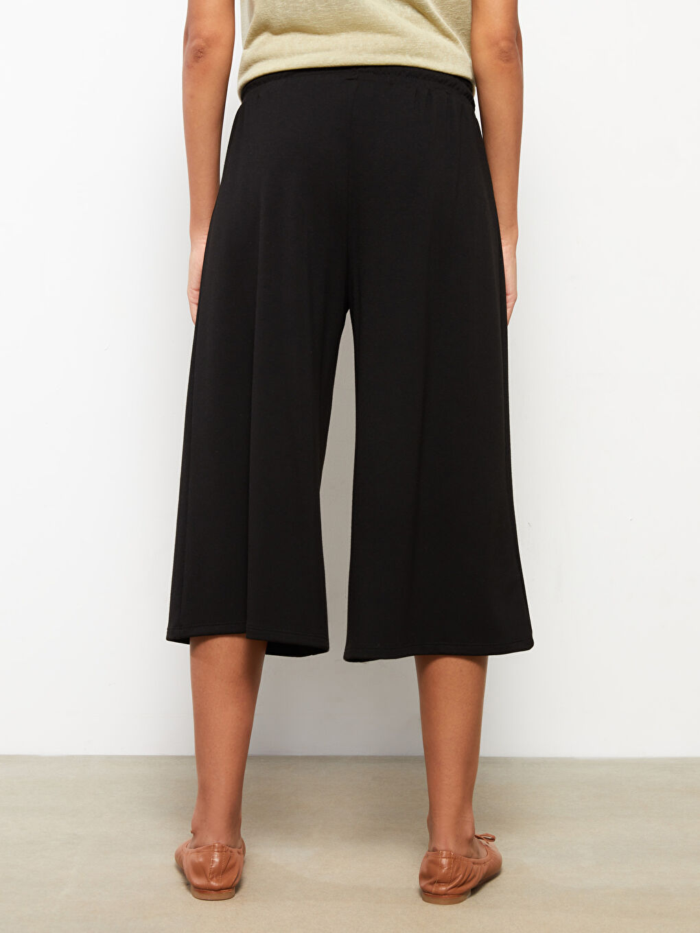 Siyah Beli Lastikli Düz Hamile Kapri-4