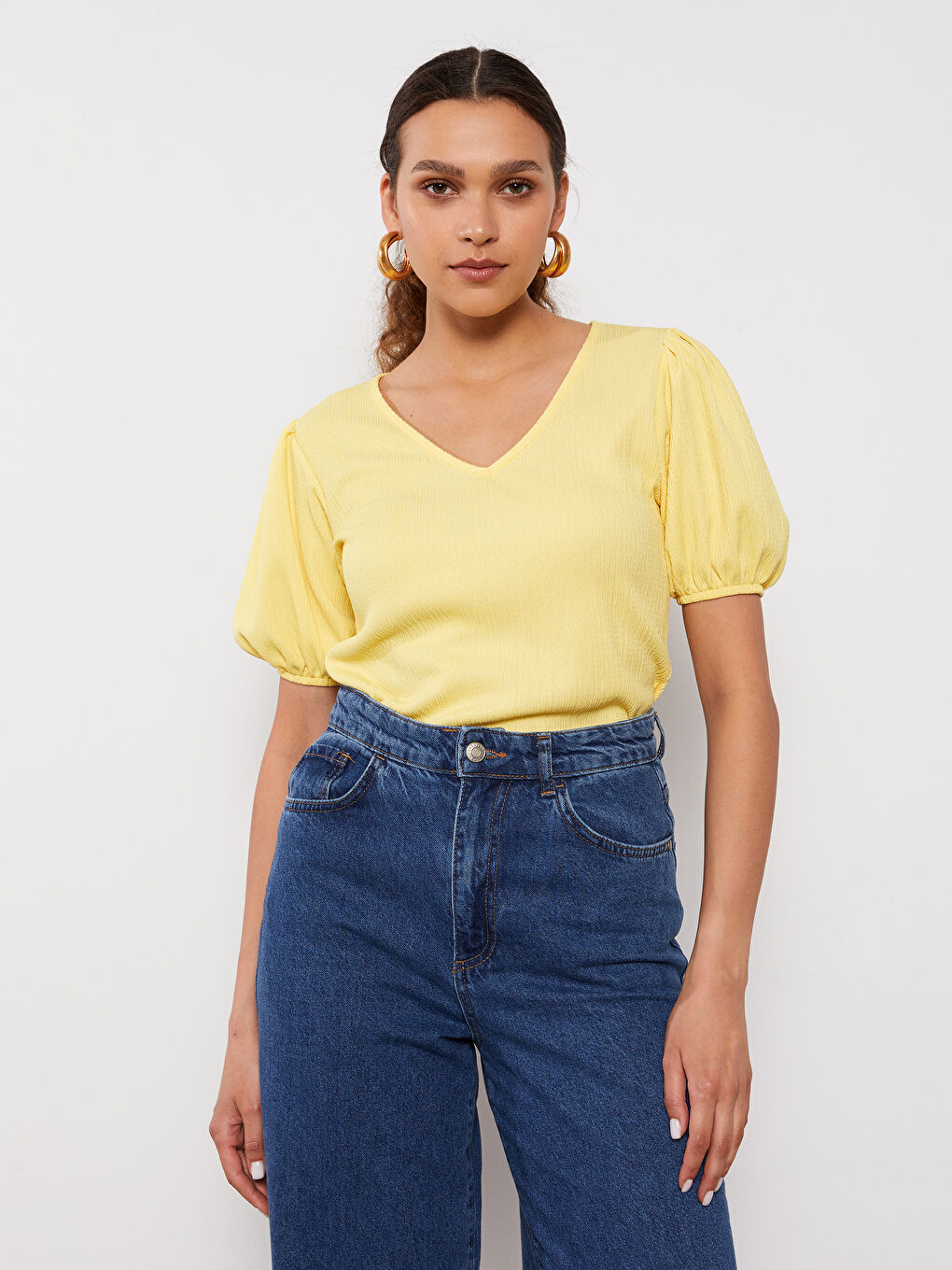 Sarı V Yaka Düz Kısa Kollu Kadın Tişört