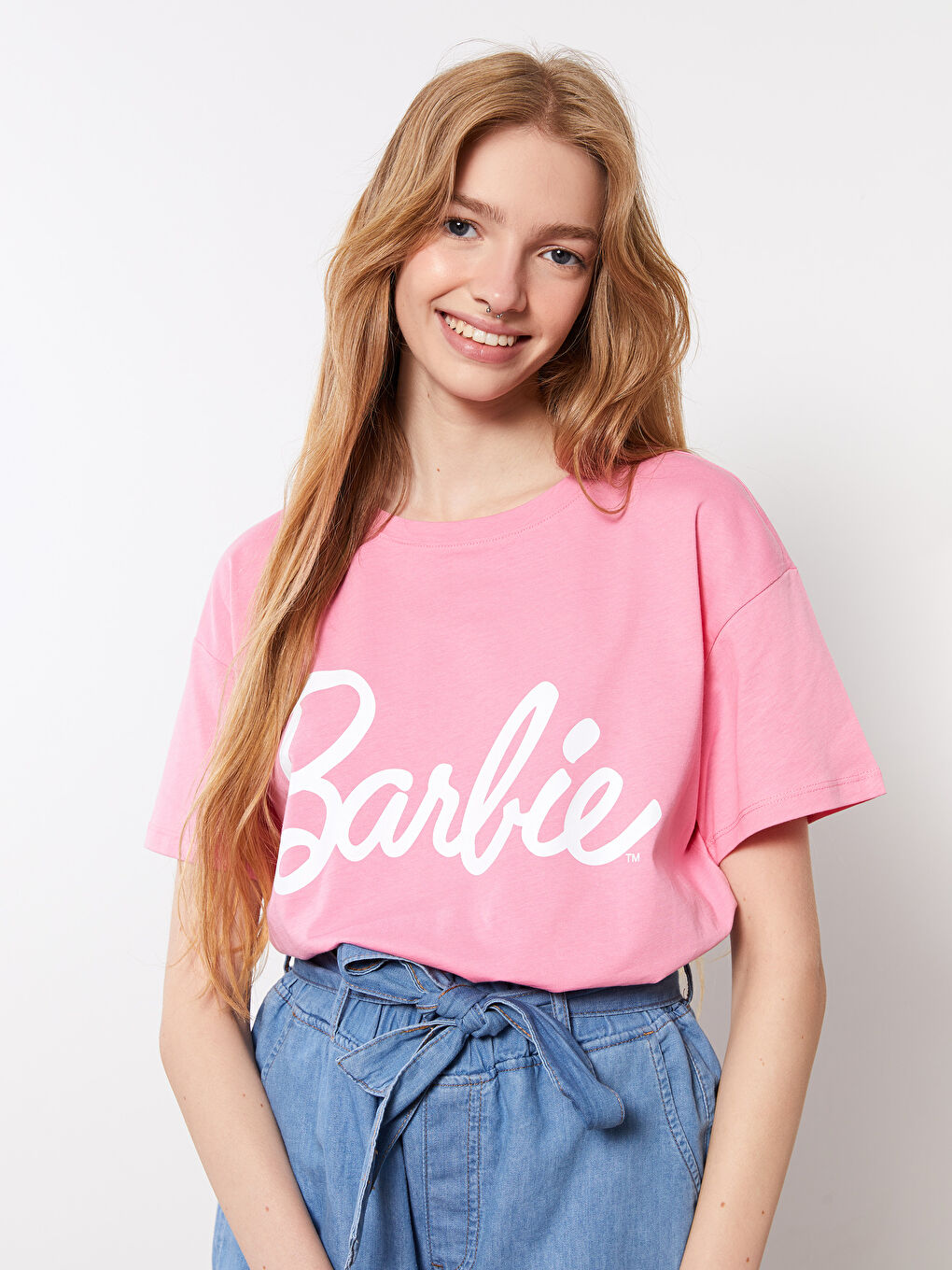 LC Waikiki Crew Neck Barbie Printed Short Sleeve Cotton Women's T-Shirt -S2L016Z8-FNL