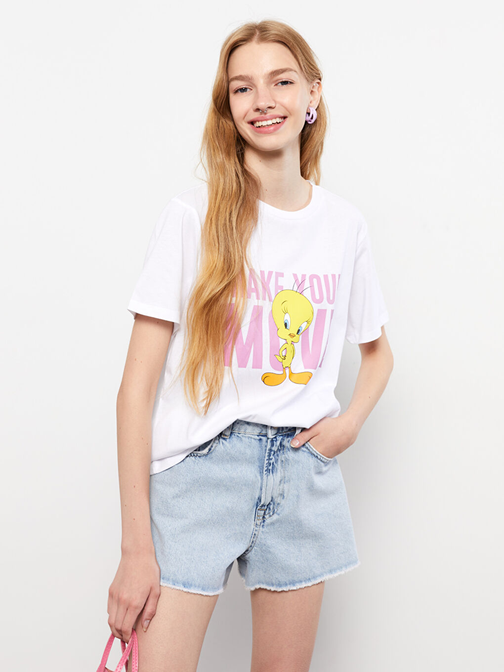 LCW Vision Crew Neck Tweety Printed Short Sleeve Cotton Women's T-Shirt -S2L019Z8-R9K