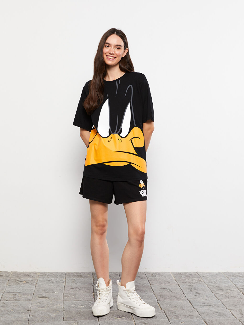 LCW Vision Crew Neck Daffy Duck Printed Women's T-Shirt -S2L021Z8-RQN