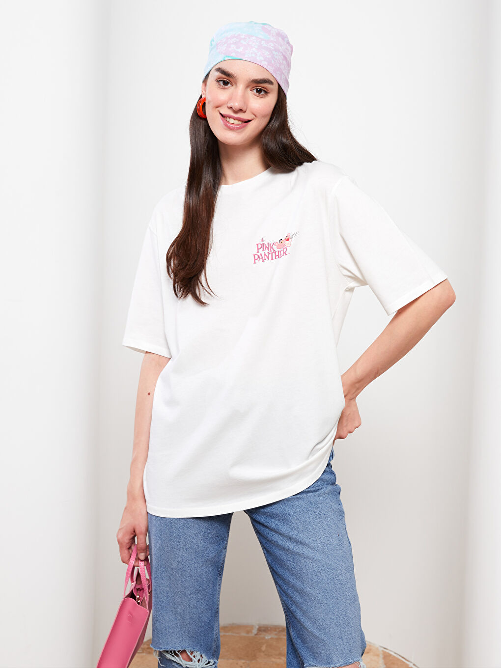 Ekru Bisiklet Yaka Pink Panther Baskılı Kısa Kollu Pamuklu Kadın Tişört-1