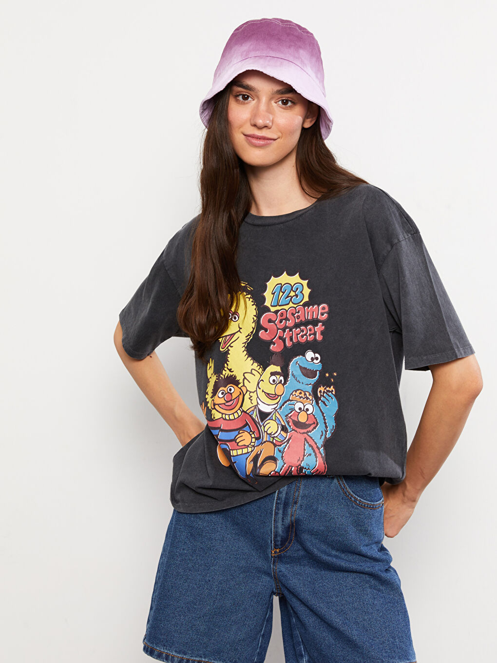 Round Neck Sesame Street Printed Short Sleeve Cotton Women's T-Shirt -S2L044Z8-DC4