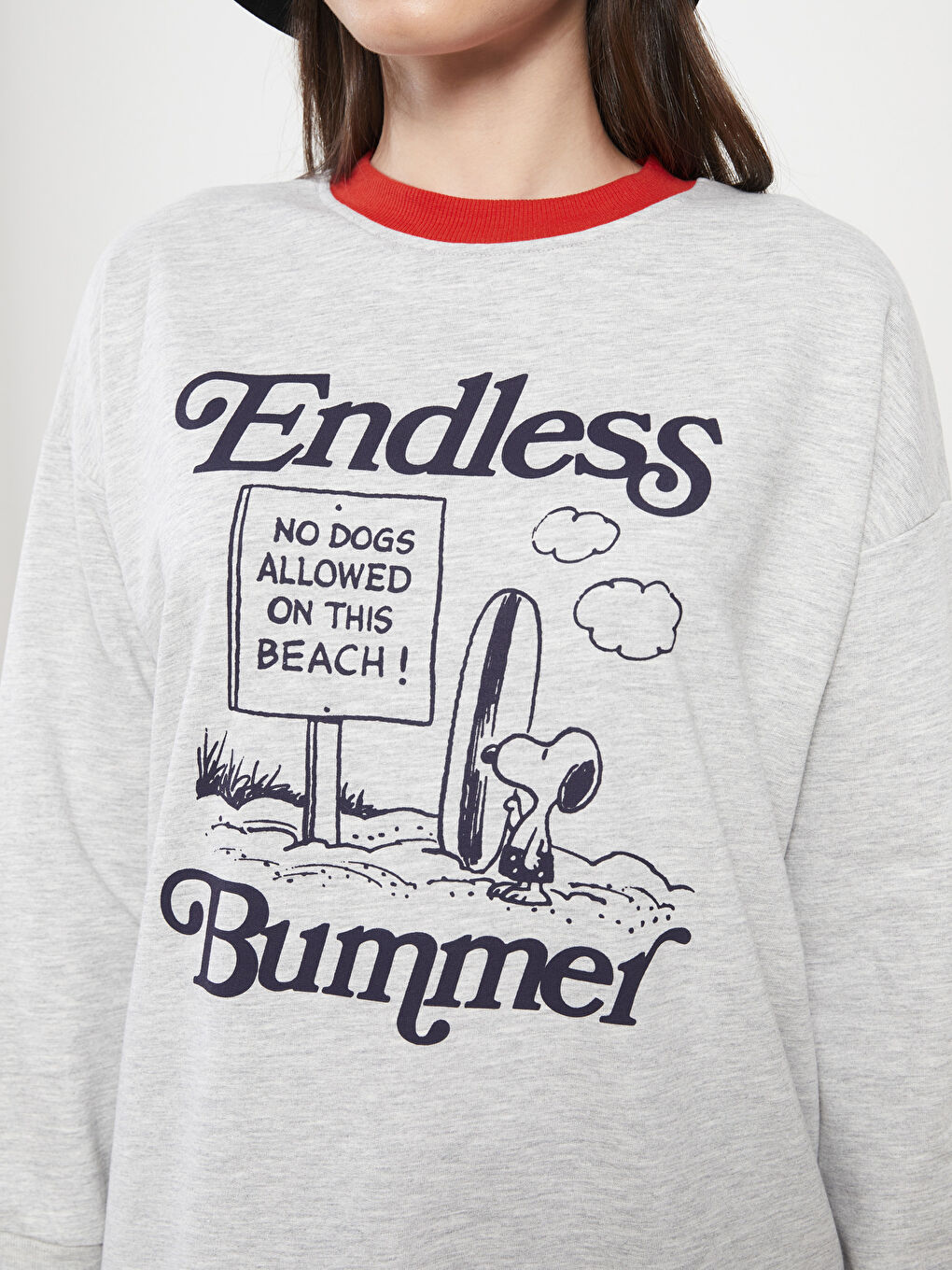 LCW Modest Gri Melanj Bisiklet Yaka Snoopy Baskılı Uzun Kollu Kadın Sweatshirt Tunik - 2