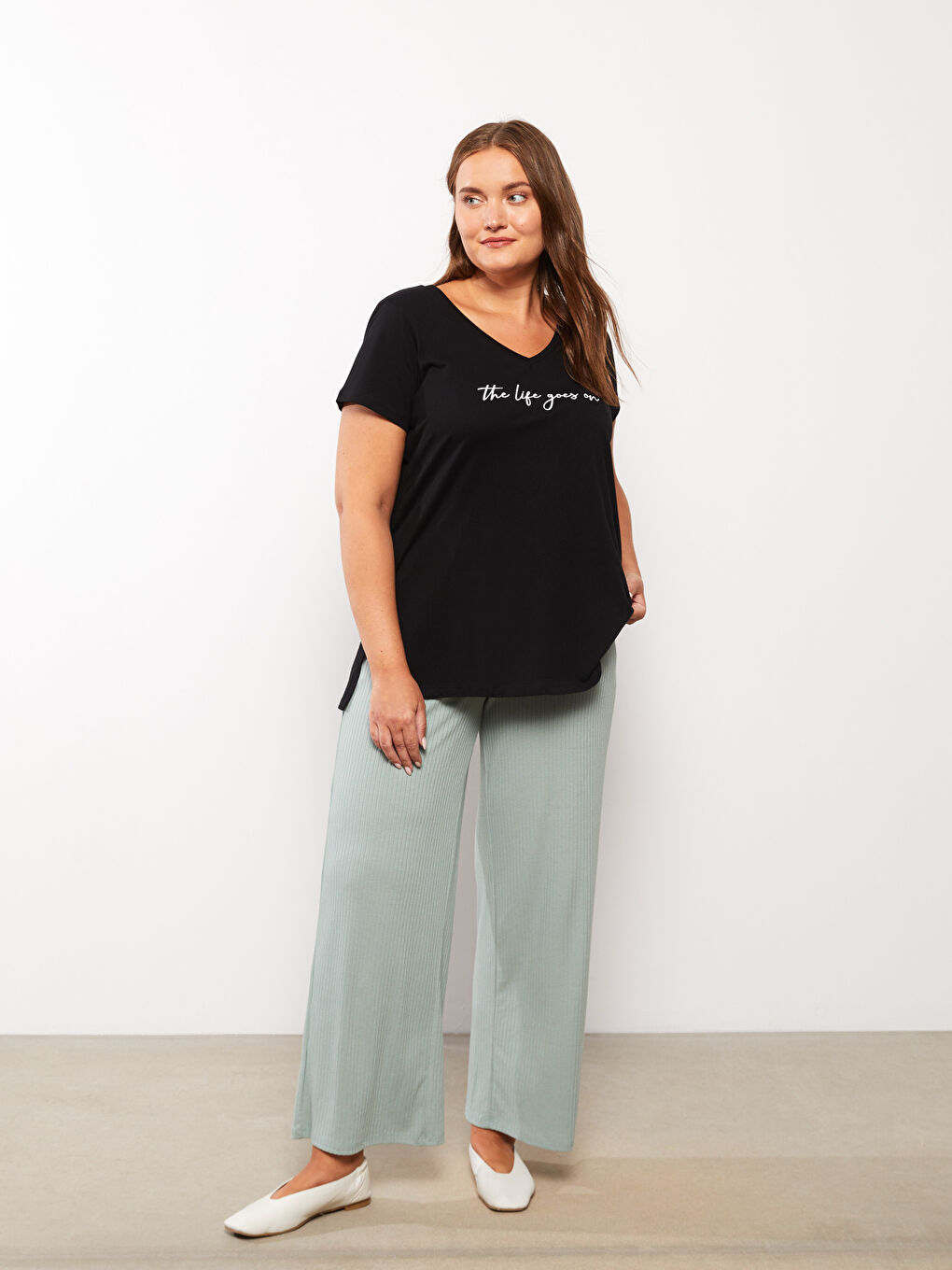 Pantalone za Žene Velike Veličine sa Elastičnim Strukem Standardnog Kroja Ravnog Kroj sa Džepovima-1