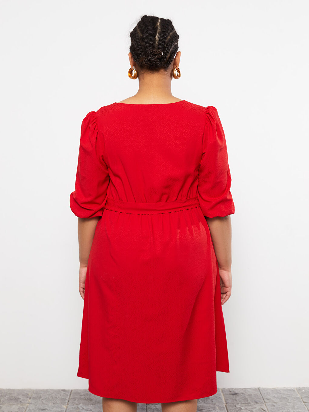 პლუს ზომა კვადრატული საყელო სწორი გრძელმკლავიანი ქალებისთვის კაბა-4