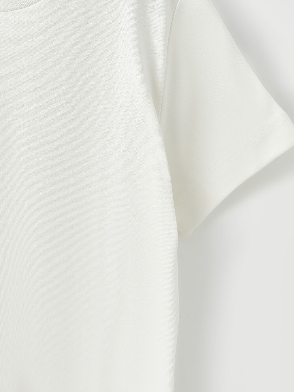 Beyaz Bisiklet Yaka Basic Kısa Kollu Erkek Çocuk Tişört-2