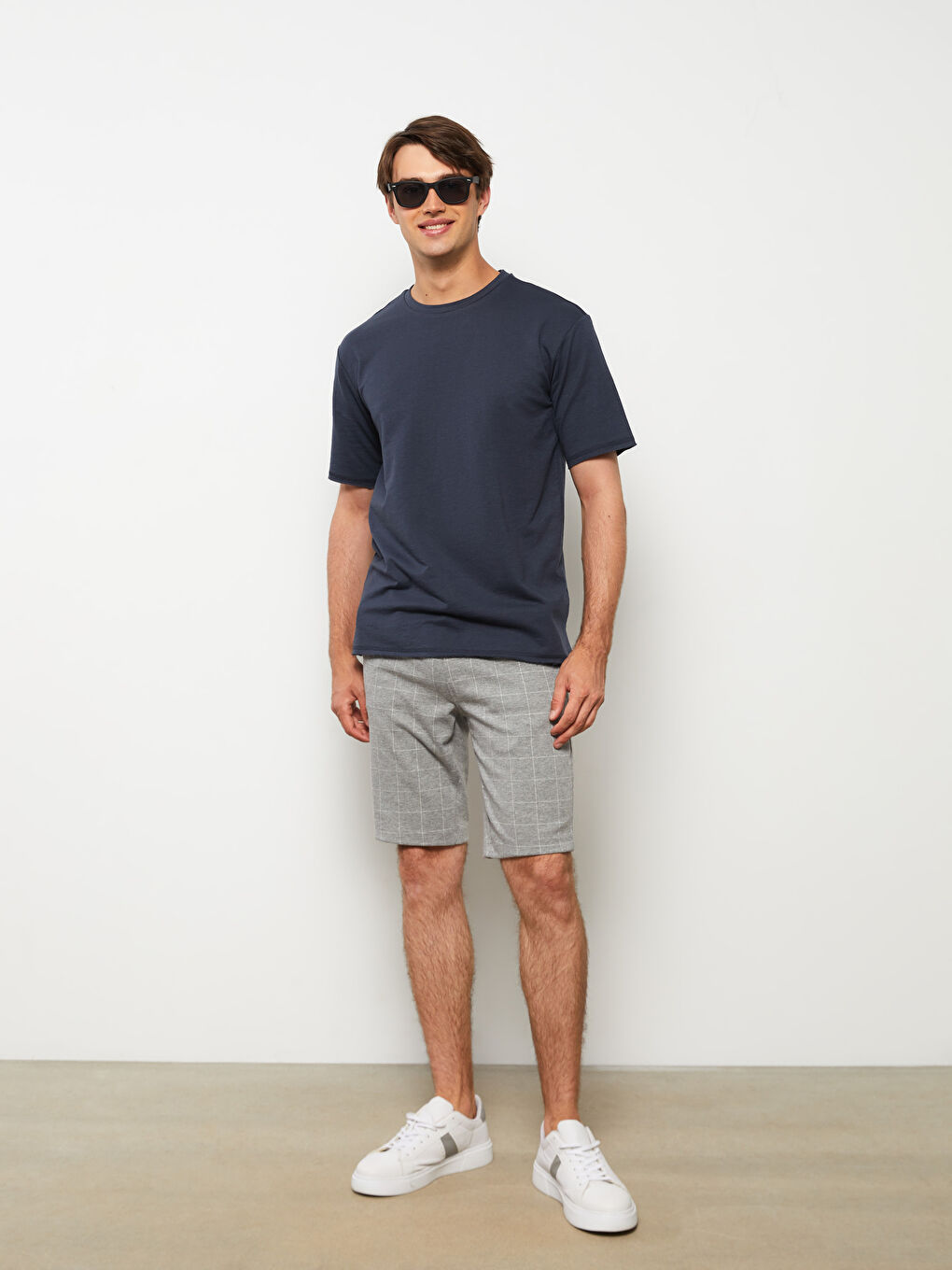 Gri Slim Fit Beli Lastikli Erkek Şort