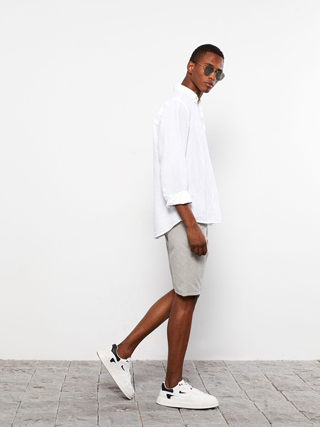 Haki Slim Fit Beli Bağlama Detaylı Erkek Şort