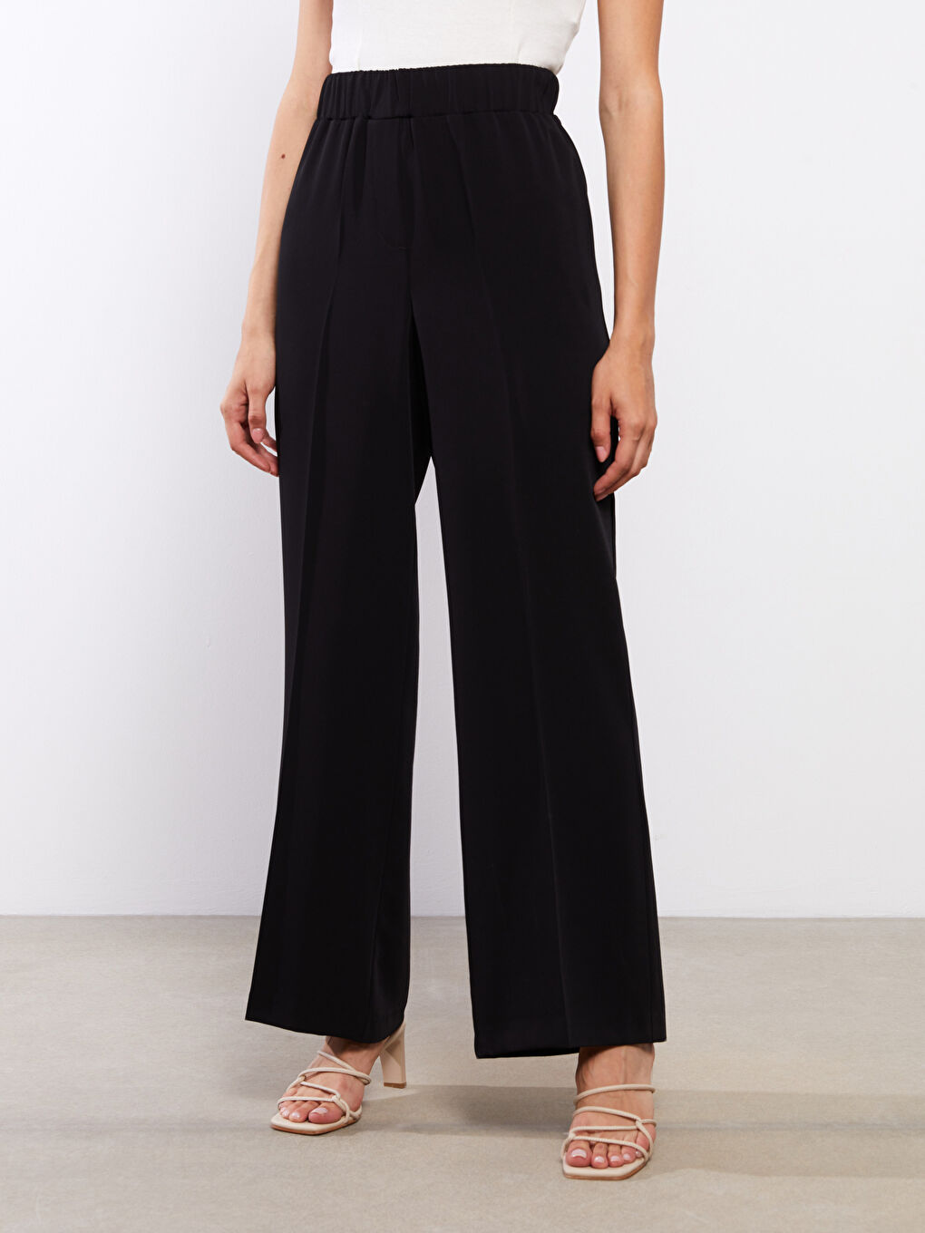 Siyah Beli Lastikli Düz Krep Kadın Pantolon-3