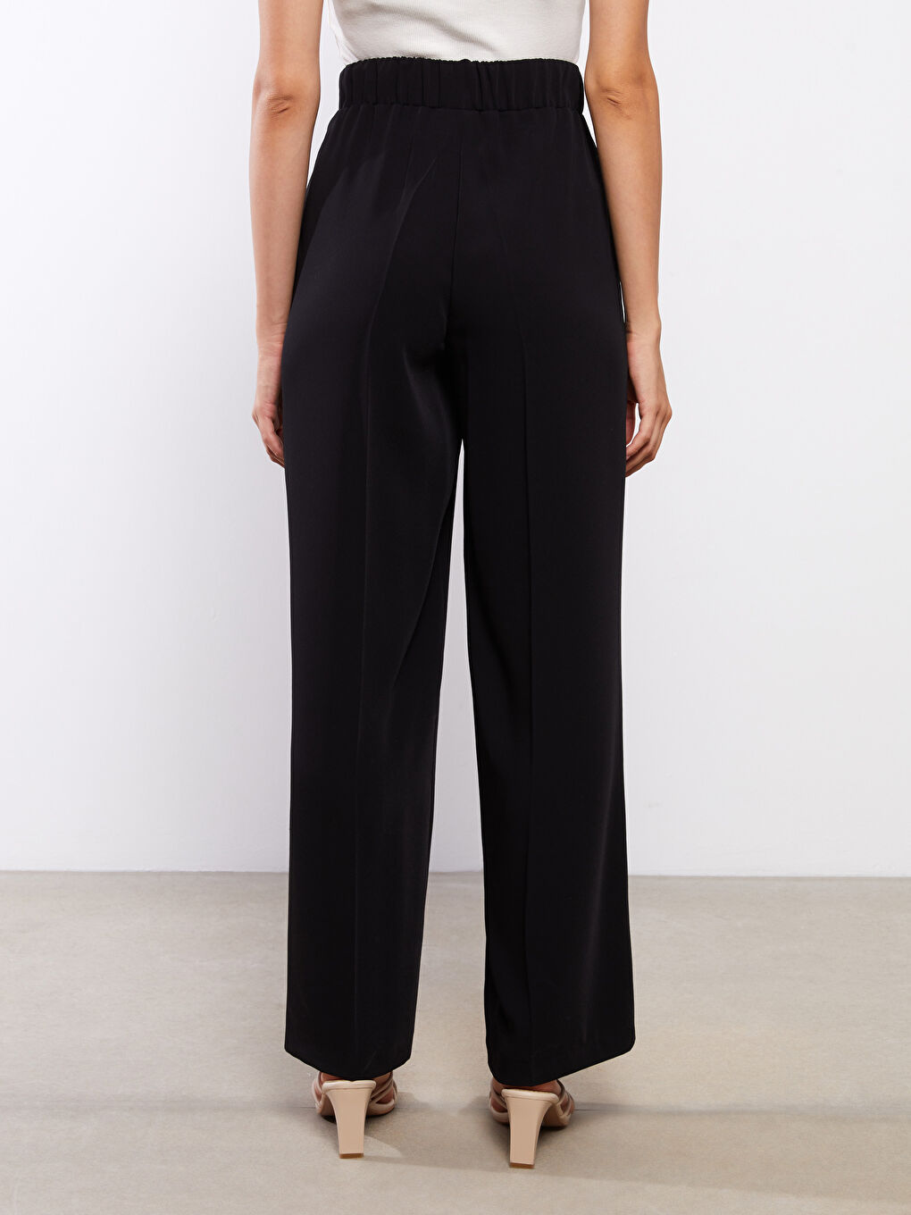 Siyah Beli Lastikli Düz Krep Kadın Pantolon-4