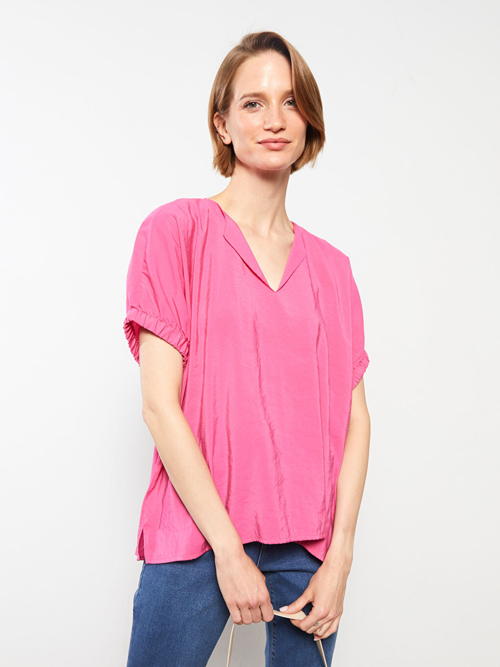 Pembe Kaçık Yaka Düz Kısa Kollu Kadın Bluz