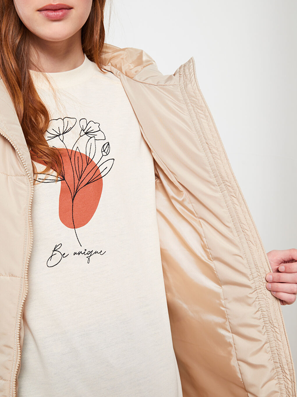 Bej Kapüşonlu Düz Cep Detaylı Kadın Şişme Yelek-3