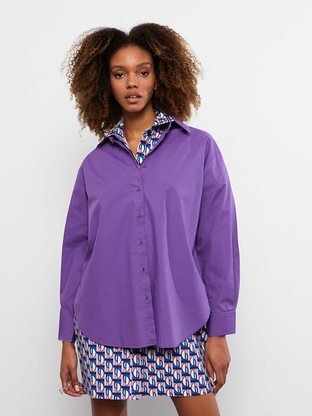 Mor Önden Düğme Kapamalı Düz Uzun Kollu Pamuklu Kadın Gömlek-1