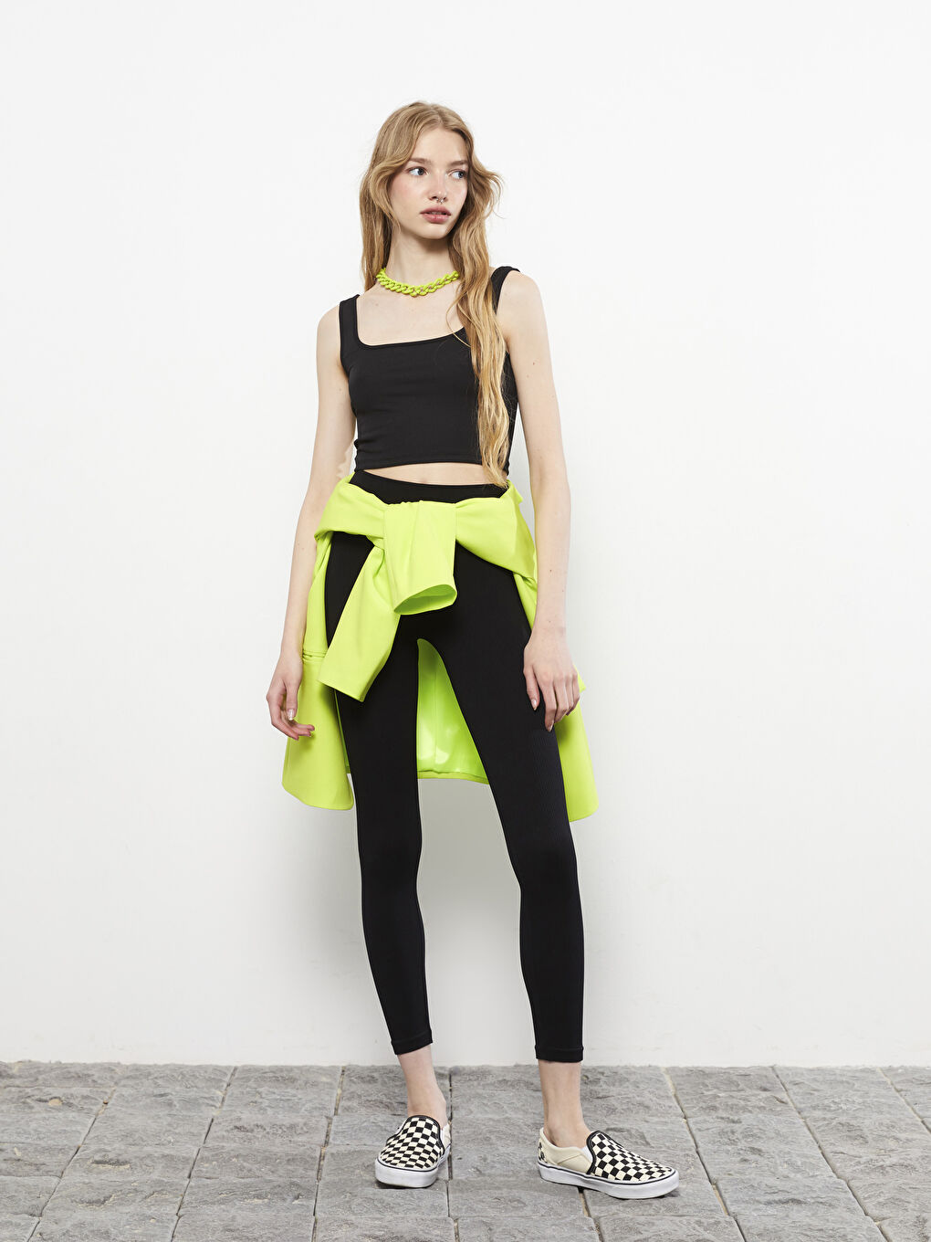 Siyah Kadın Kare Yaka Düz Crop-2