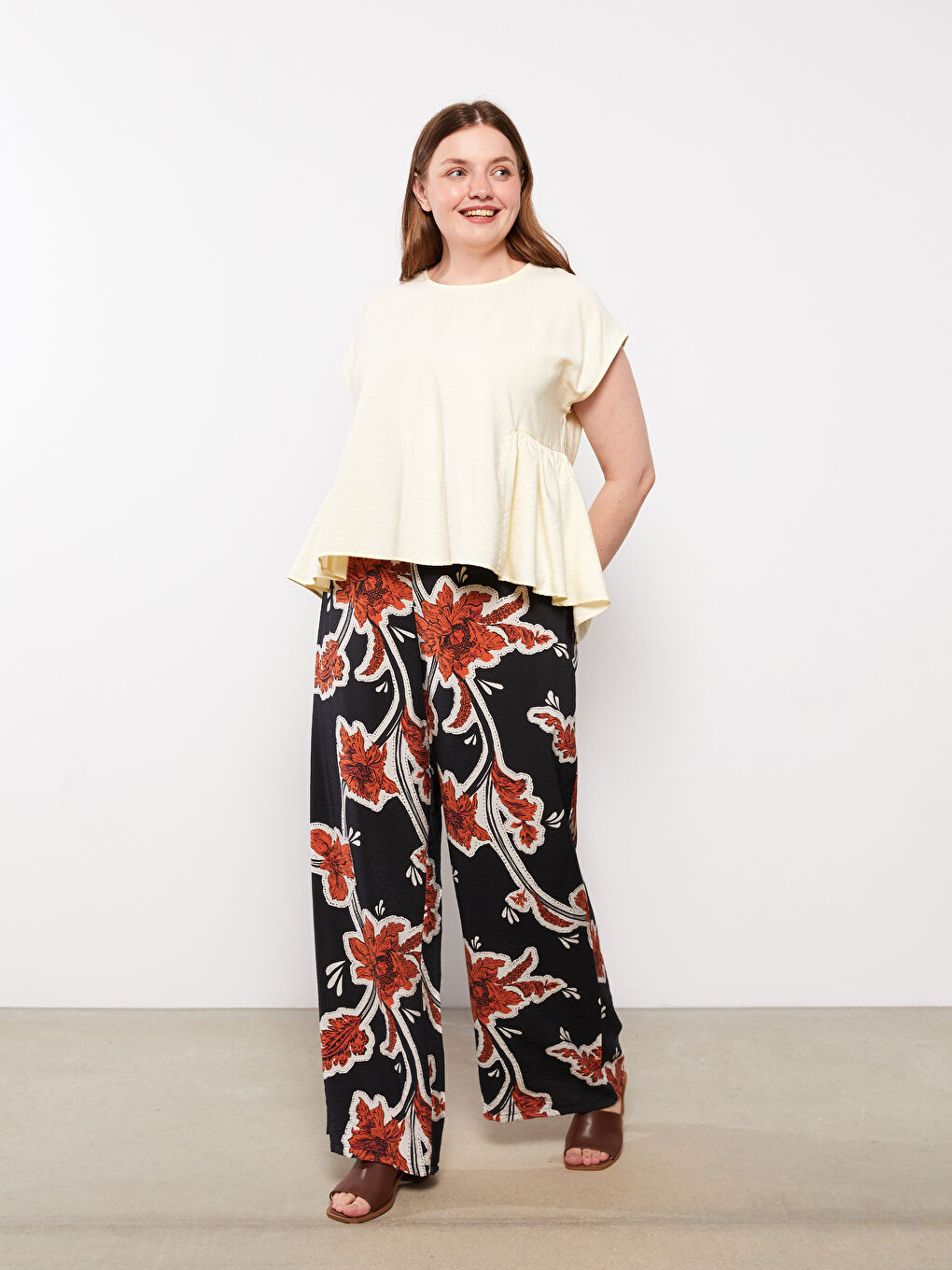 Kahverengi Baskılı Pantolon-1