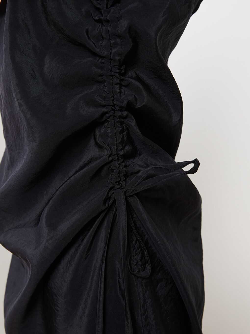 Siyah Kadın V Yaka Düz Kolsuz Elbise-3