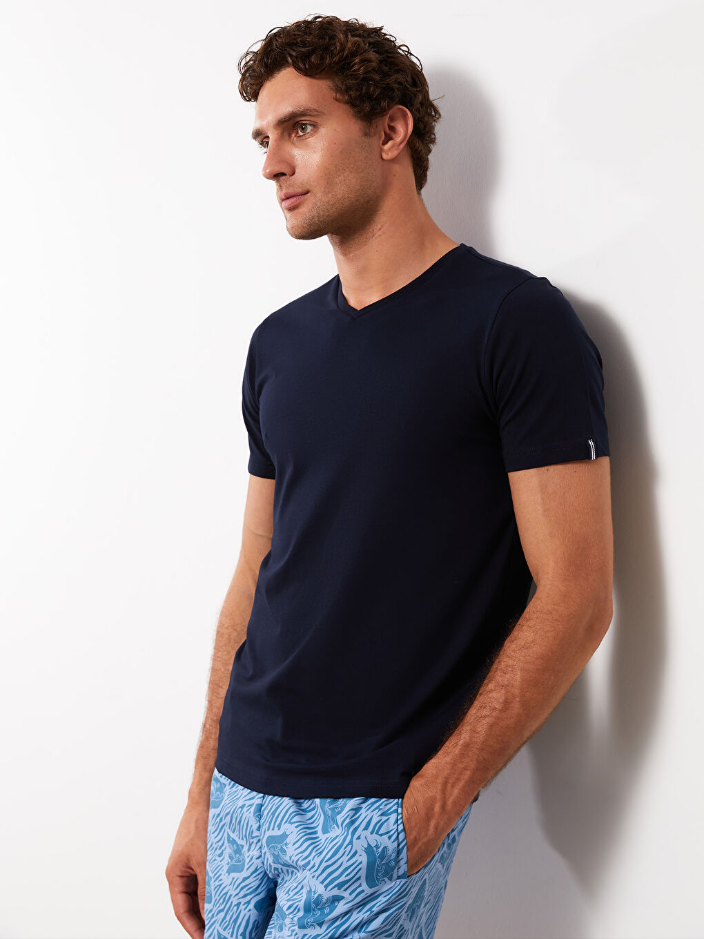 Lacivert V Yaka Kısa Kollu Basic Penye Erkek Tişört