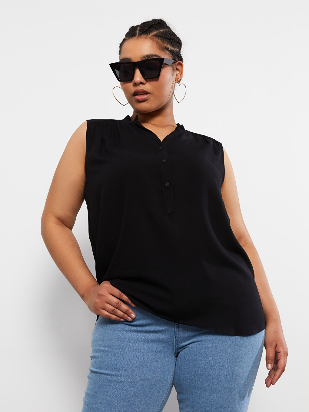 Siyah Büyük Beden Kaçık Yaka Düz Kolsuz Poplin Kadın Bluz-2