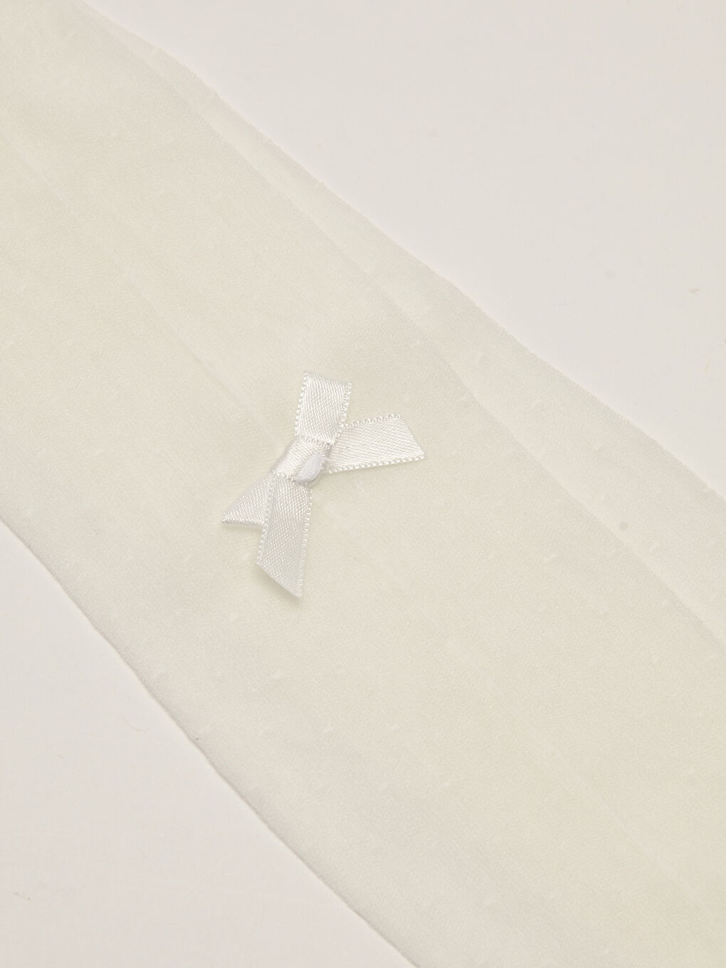 Beyaz Fiyonk Detaylı Kız Çocuk Külotlu Çorap-2