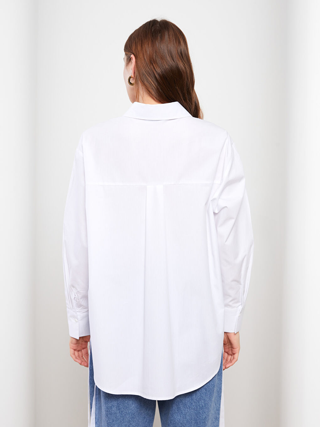 Beyaz Önden Düğme Kapamalı Düz Uzun Kollu Poplin Kadın Gömlek-4