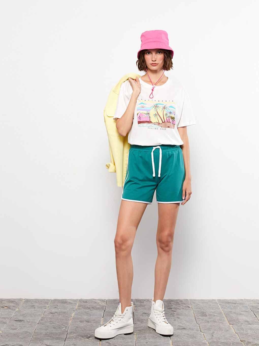 Yeşil Kadın Beli Lastikli Düz Şort