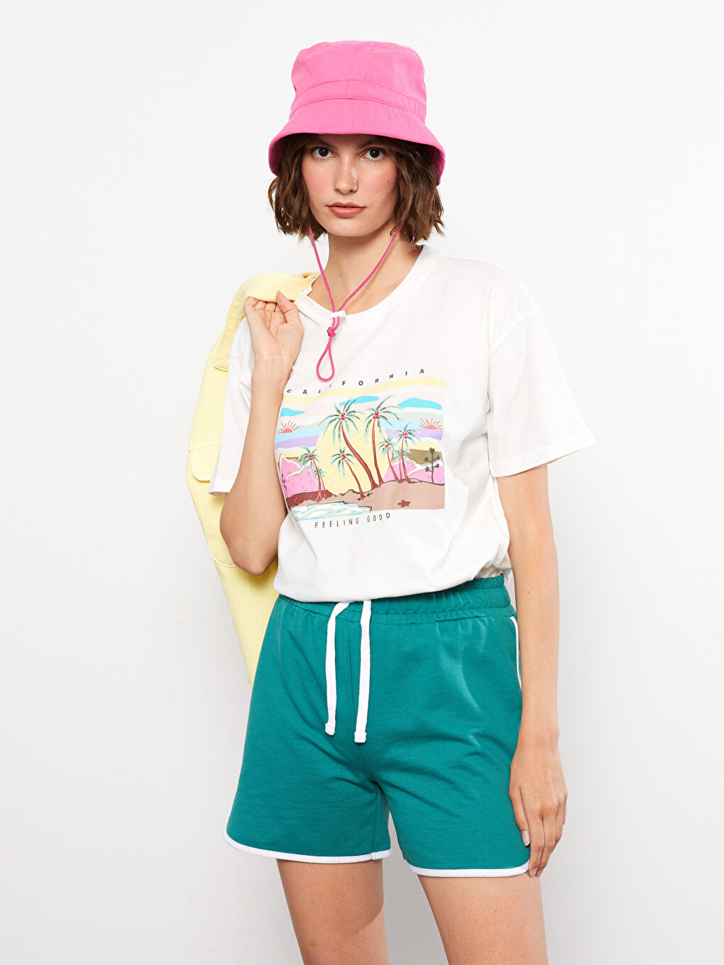 Yeşil Kadın Beli Lastikli Düz Şort-1