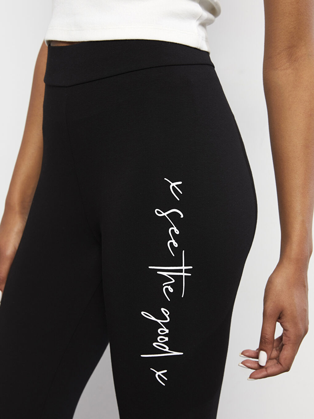 Siyah Beli Lastikli Baskılı Pamuklu Kadın Tayt-2