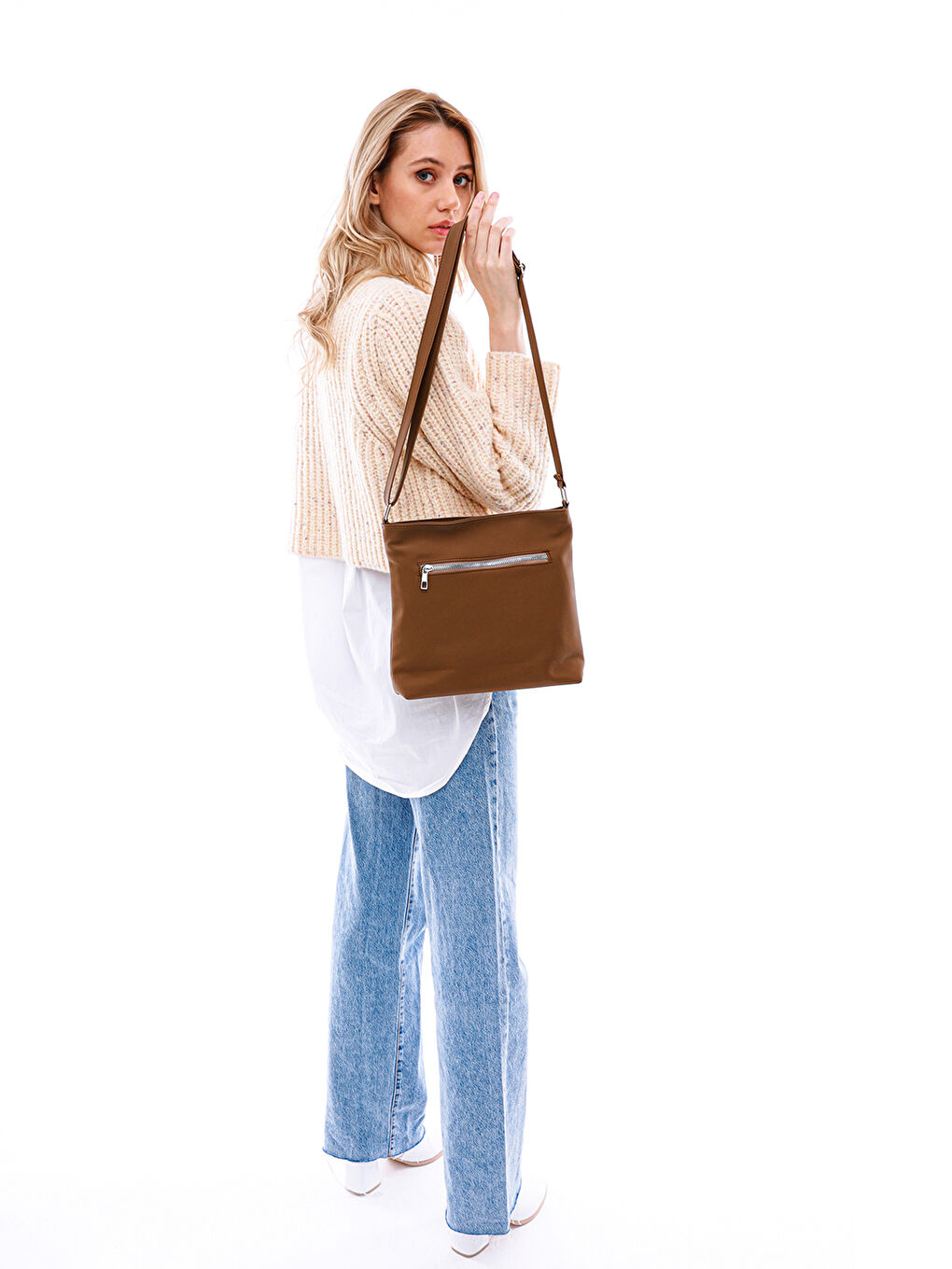 Kahverengi Zincir Detaylı Kadın Çapraz Çantası-3