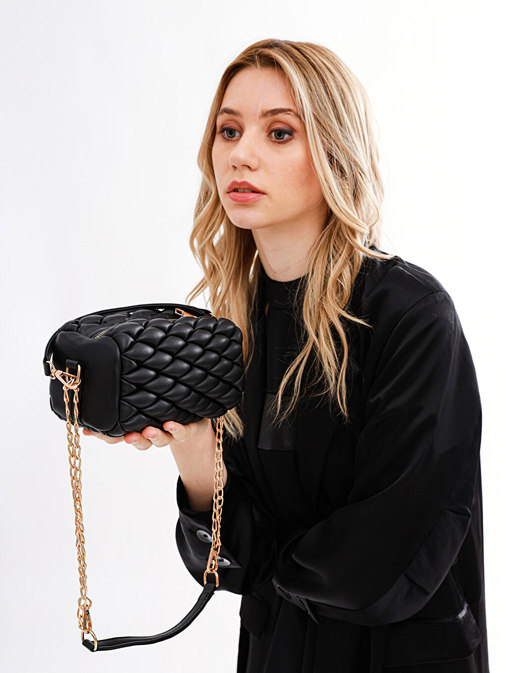 Siyah Zincir Detaylı Kadın Omuz Çantası-6