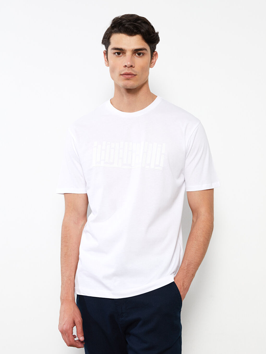 Beyaz Bisiklet Yaka Kısa Kollu Baskılı Penye Erkek Tişört-1