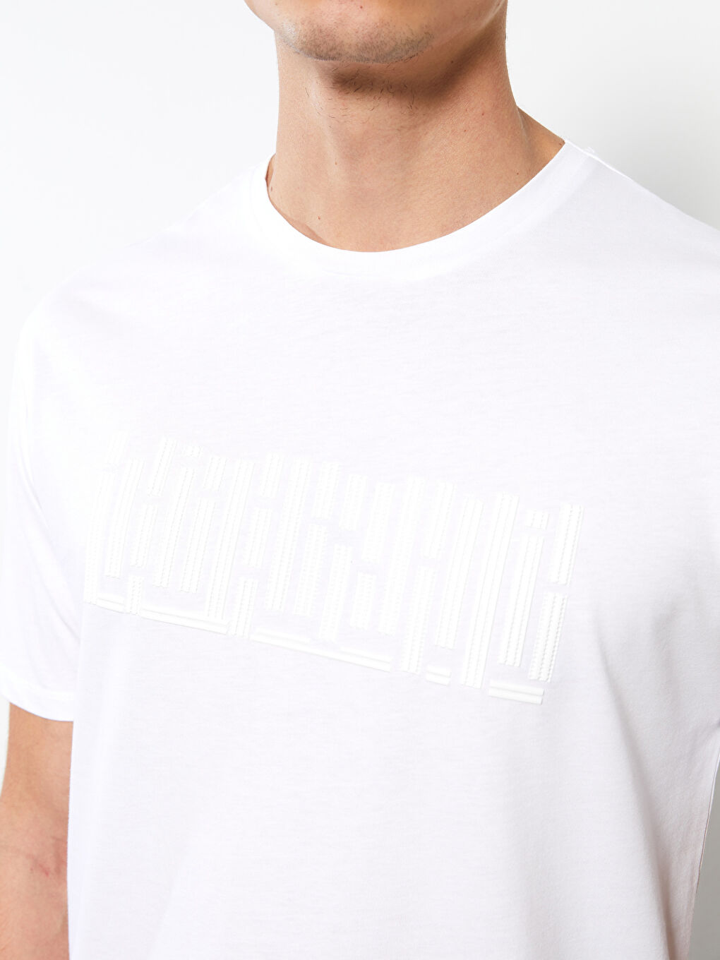 Beyaz Bisiklet Yaka Kısa Kollu Baskılı Penye Erkek Tişört-3