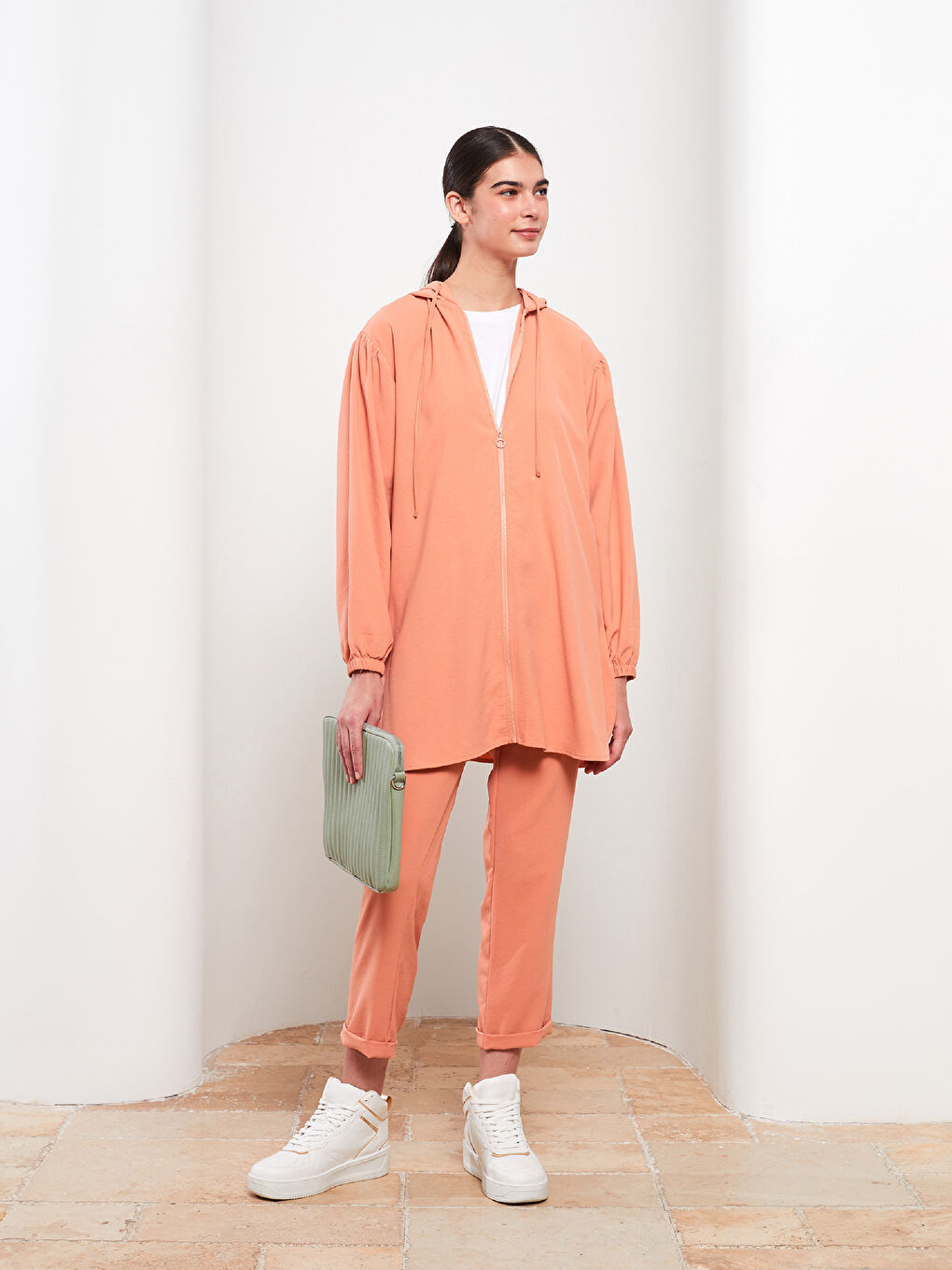 Pembe Kapüşonlu Düz Uzun Kollu Kadın Tunik-2