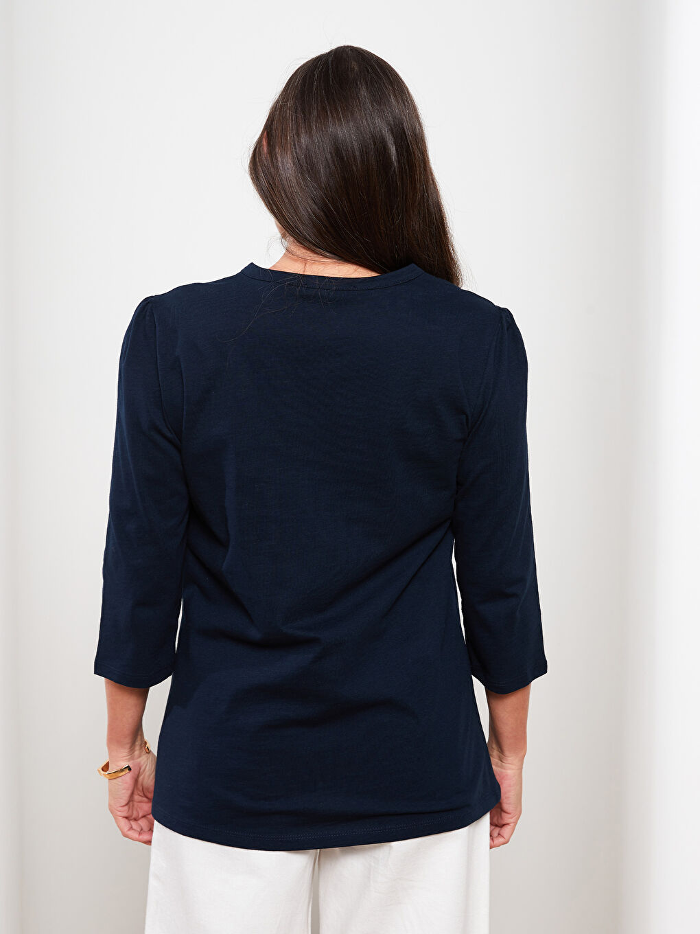 Lacivert Bisiklet Yaka Nakışlı Pamuklu Kadın Tişört-4