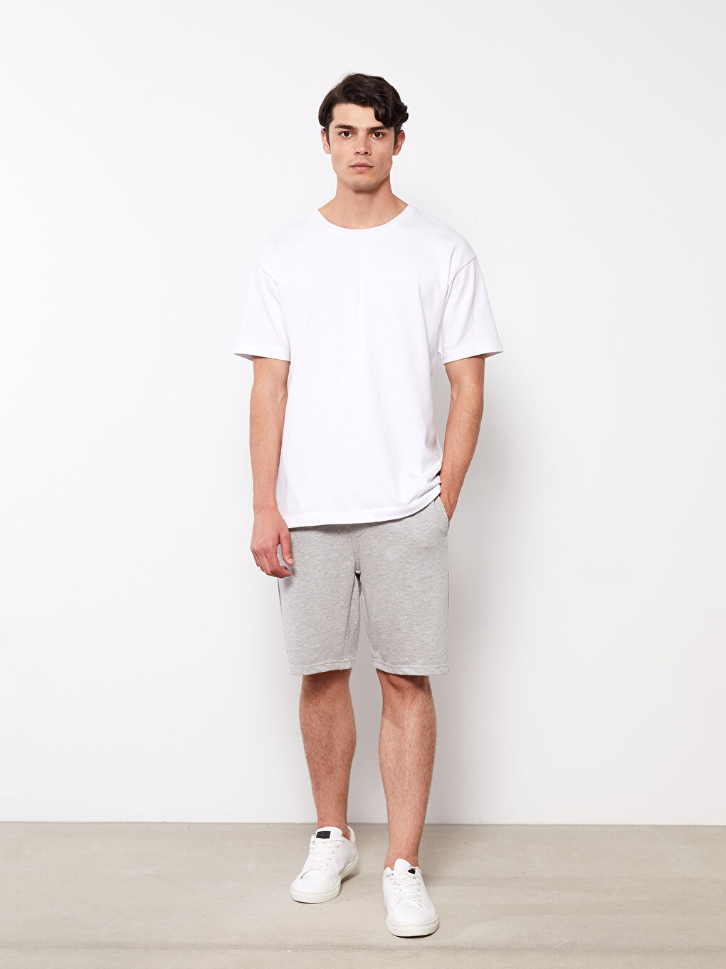 Gri Standart Kalıp Örme Erkek Şort-1