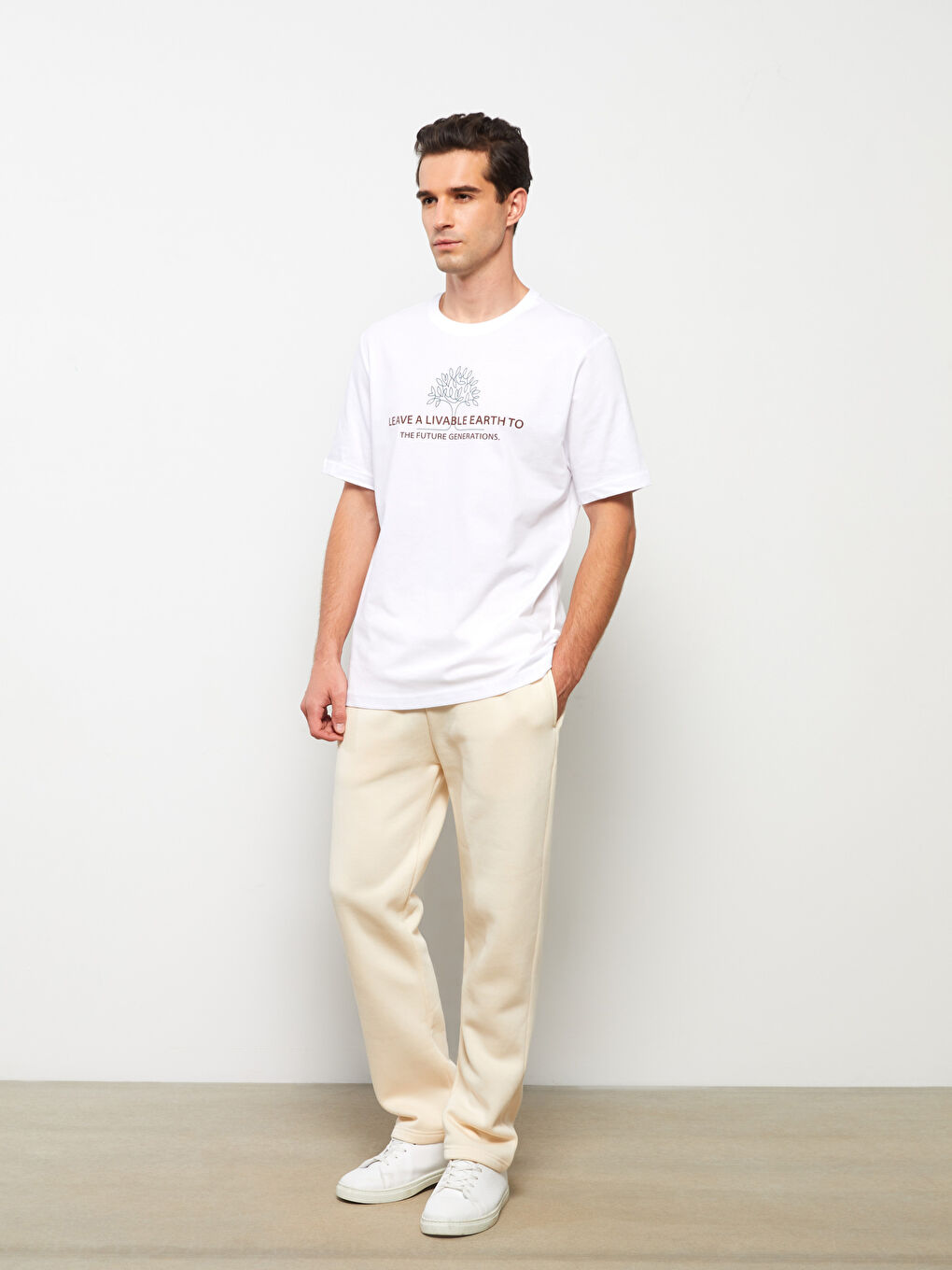 Beyaz Bisiklet Yaka Kısa Kollu Baskılı Penye Erkek Tişört-1